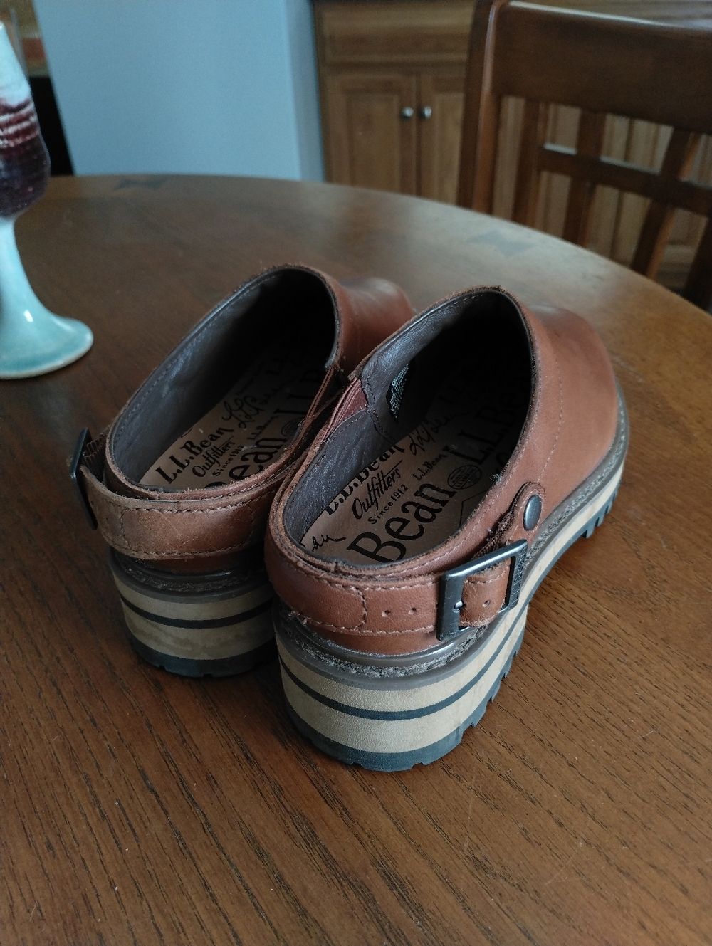 LL Bean women's Camden Hill Clogs - Picture 3 of 6